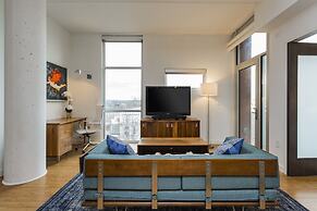 Artsy Extended Retreat Downtown Nashville