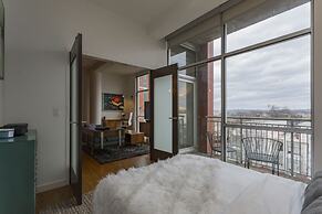Artsy Extended Retreat Downtown Nashville