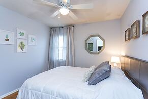 Nashville Chic | 10min from downtown!