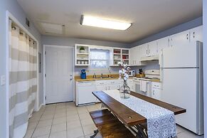 Nashville Chic | 10min from downtown!