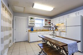 Nashville Chic | 10min from downtown!