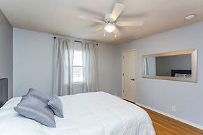 Nashville Chic | 10min from downtown!