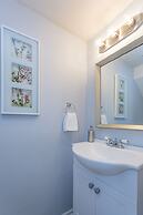 Nashville Chic | 10min from downtown!