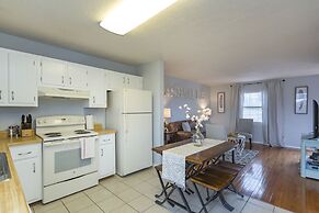 Nashville Chic | 10min from downtown!