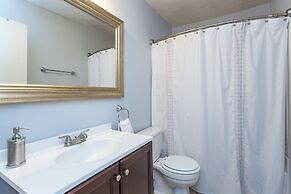 Nashville Chic | 10min from downtown!