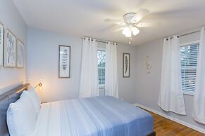 Quaint Music City Bungalow Retreat