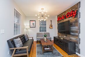 Quaint Music City Bungalow Retreat