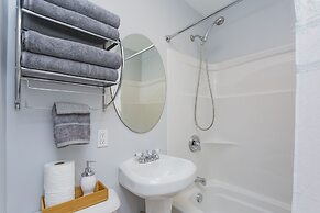 Quaint Music City Bungalow Retreat