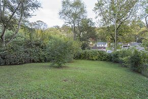 Quaint Music City Bungalow Retreat