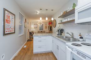 Quaint Music City Bungalow Retreat