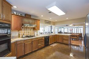 Grand Dream Vacation Home in Nashville 7+ beds!