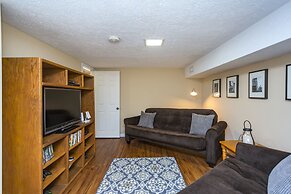 Grand Dream Vacation Home in Nashville 7+ beds!