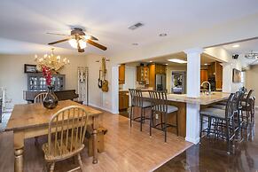 Grand Dream Vacation Home in Nashville 7+ beds!