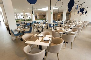 Parque Nereida Suites Hotel