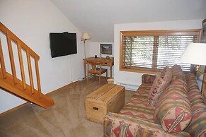 735 Bleeker St E #735