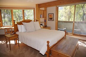 735 Bleeker St E #735