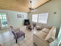 The Summer House - Upper