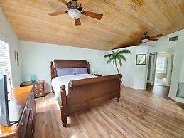 The Summer House - Upper