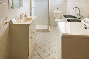 Rye Sleeps 10, Great Weekender