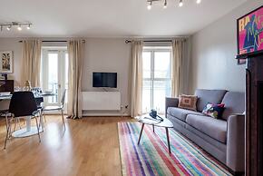 Panoramic Docklands Home