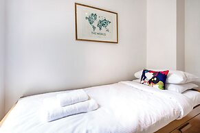 Panoramic Docklands Home