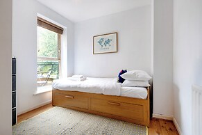 Panoramic Docklands Home