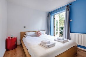 Panoramic Docklands Home