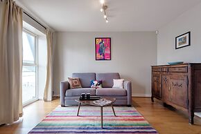 Panoramic Docklands Home