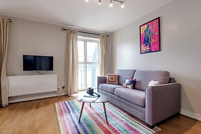 Panoramic Docklands Home