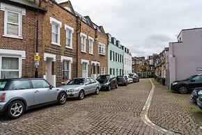 A Hidden Mews