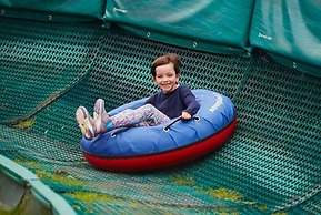 Home Near Shops & Beach