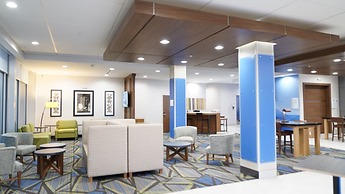Holiday Inn Express & Suites Dallas Central Market Center by IHG