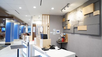 Holiday Inn Express & Suites Dallas Central Market Center by IHG