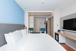 Holiday Inn Express Beijing Yizhuang Tongminghu by IHG