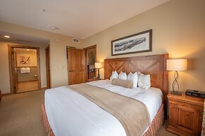 Large 3 Bedroom Bathroom In Mountaineer Square Condo - No Cleaning Fee