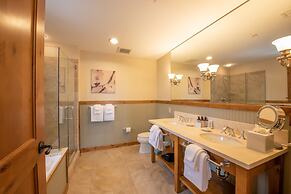 Large 3 Bedroom Bathroom In Mountaineer Square Condo - No Cleaning Fee