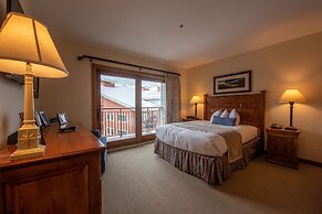 Large 3 Bedroom Bathroom In Mountaineer Square Condo - No Cleaning Fee