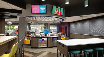 Tru by Hilton Jacksonville South Mandarin