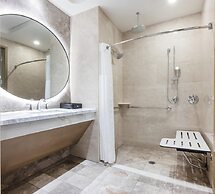 Blossom Hotel Houston, Curio Collection by Hilton