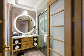 Blossom Hotel Houston, Curio Collection by Hilton