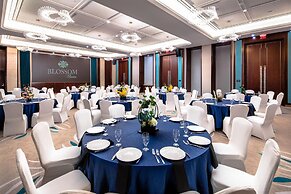 Blossom Hotel Houston, Curio Collection by Hilton