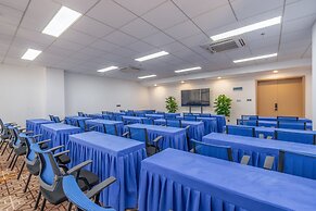 Holiday Inn Express Nanjing Jiangbei Yushan by IHG