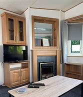 Beautiful 3-bed Caravan on Holiday Park