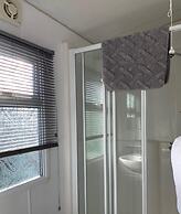 Beautiful 3-bed Caravan on Holiday Park