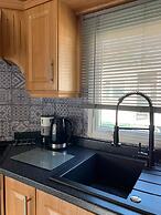 Beautiful 3-bed Caravan on Holiday Park
