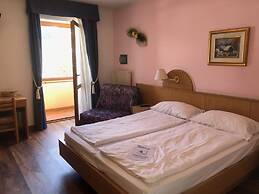 Alpine Touring Hotel