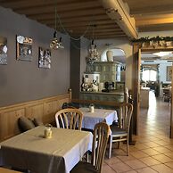 Alpine Touring Hotel