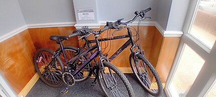 Home and Away Guesthouse