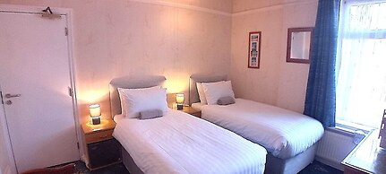 Home and Away Guesthouse