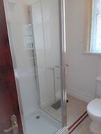 Home and Away Guesthouse